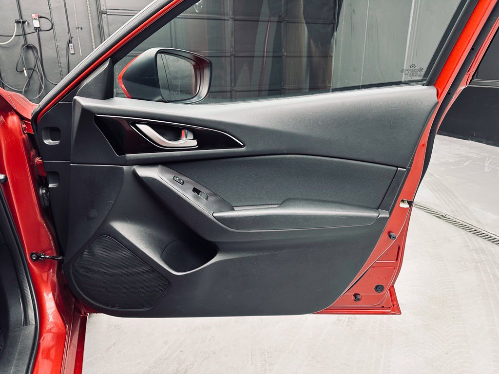 Used 2015 MAZDA MAZDA3 i Touring FWD image 26
