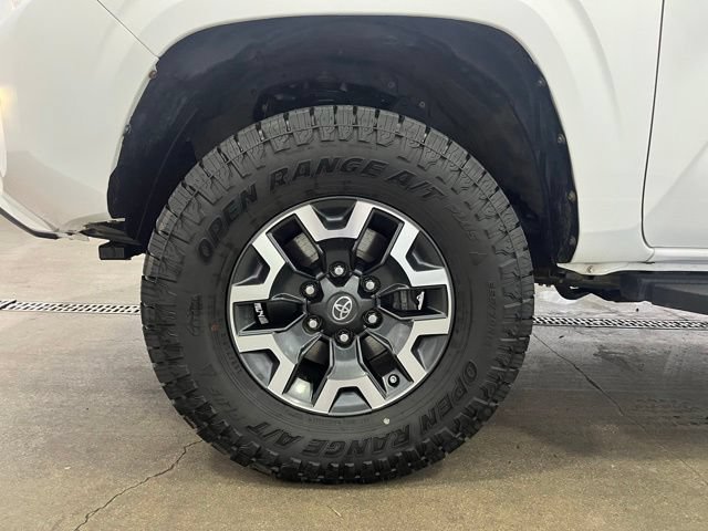 Certified 2021 Toyota Tacoma SR AWD/4WD image 23