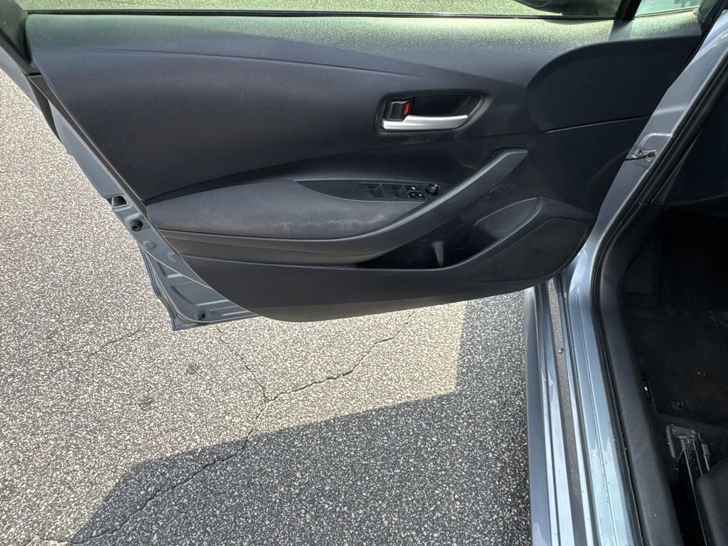 Used 2020 Toyota Corolla LE image 10