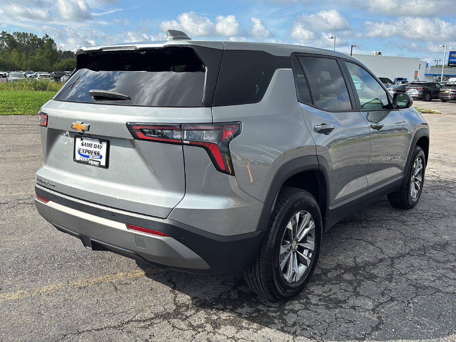 Used 2026 Chevrolet Equinox LT AWD/4WD image 7