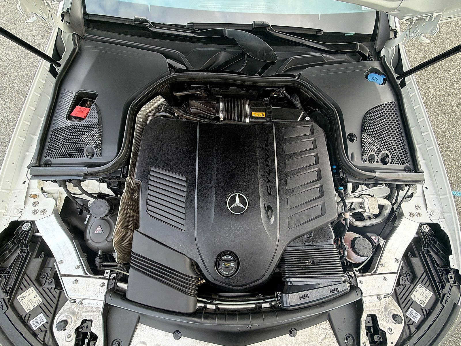 Used 2023 Mercedes-Benz E 450 4MATIC Cabriolet image 17