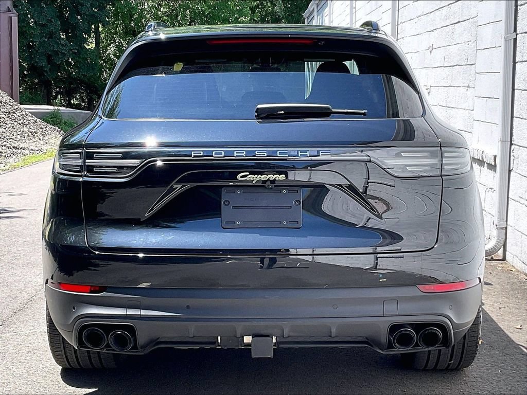 Certified 2023 Porsche Cayenne Platinum Edition AWD/4WD image 9