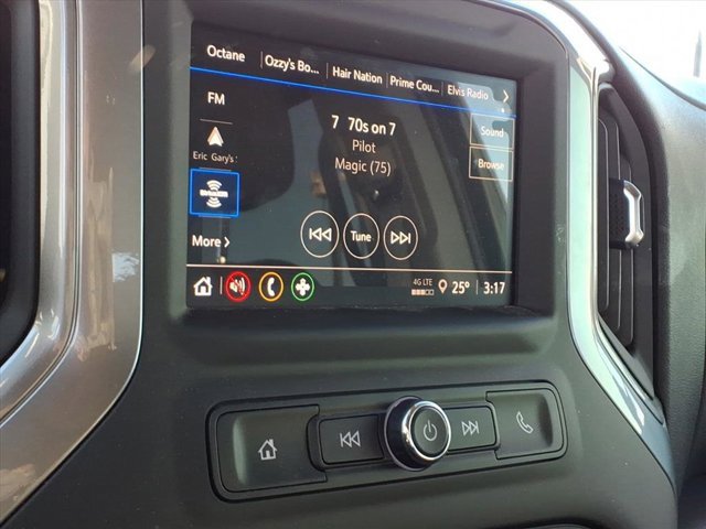 Used 2024 Chevrolet Silverado 2500 Custom w/ Custom Value Package image 11