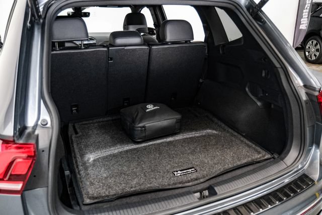 Used 2024 Volkswagen Tiguan SEL R-Line AWD/4WD image 38