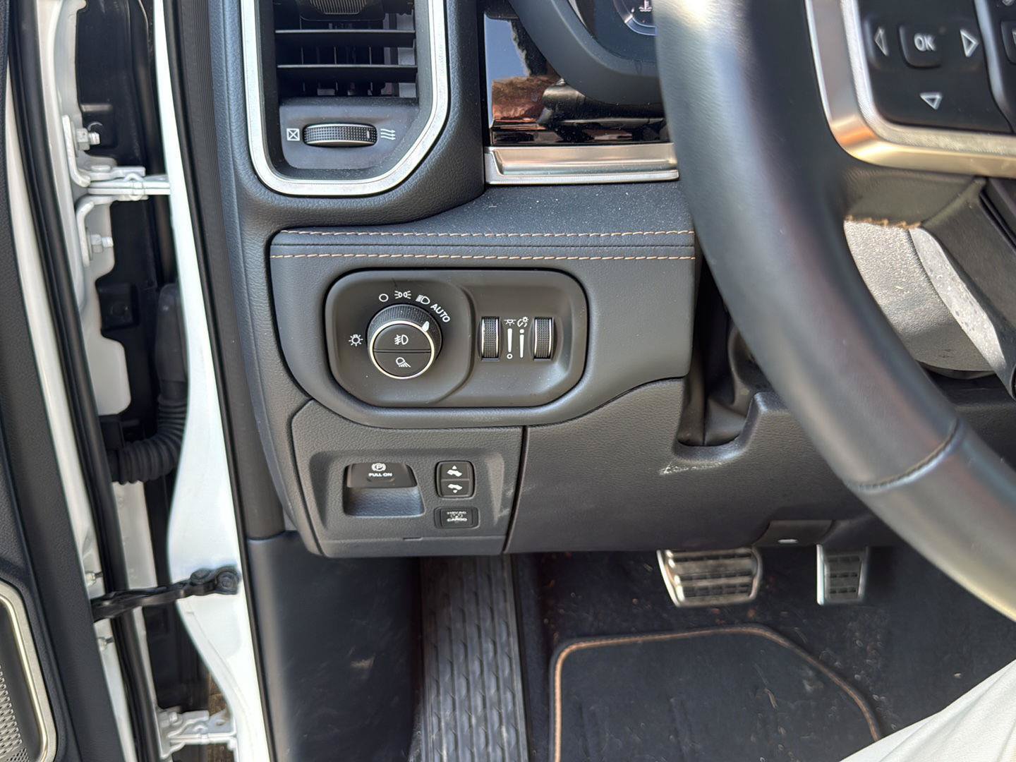Used 2025 RAM 1500 Tungsten w/ Towing Technology Group AWD/4WD image 22