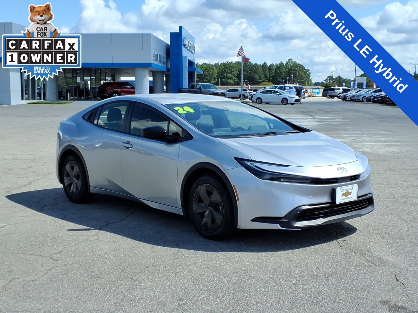 Used 2024 Toyota Prius LE FWD image 7