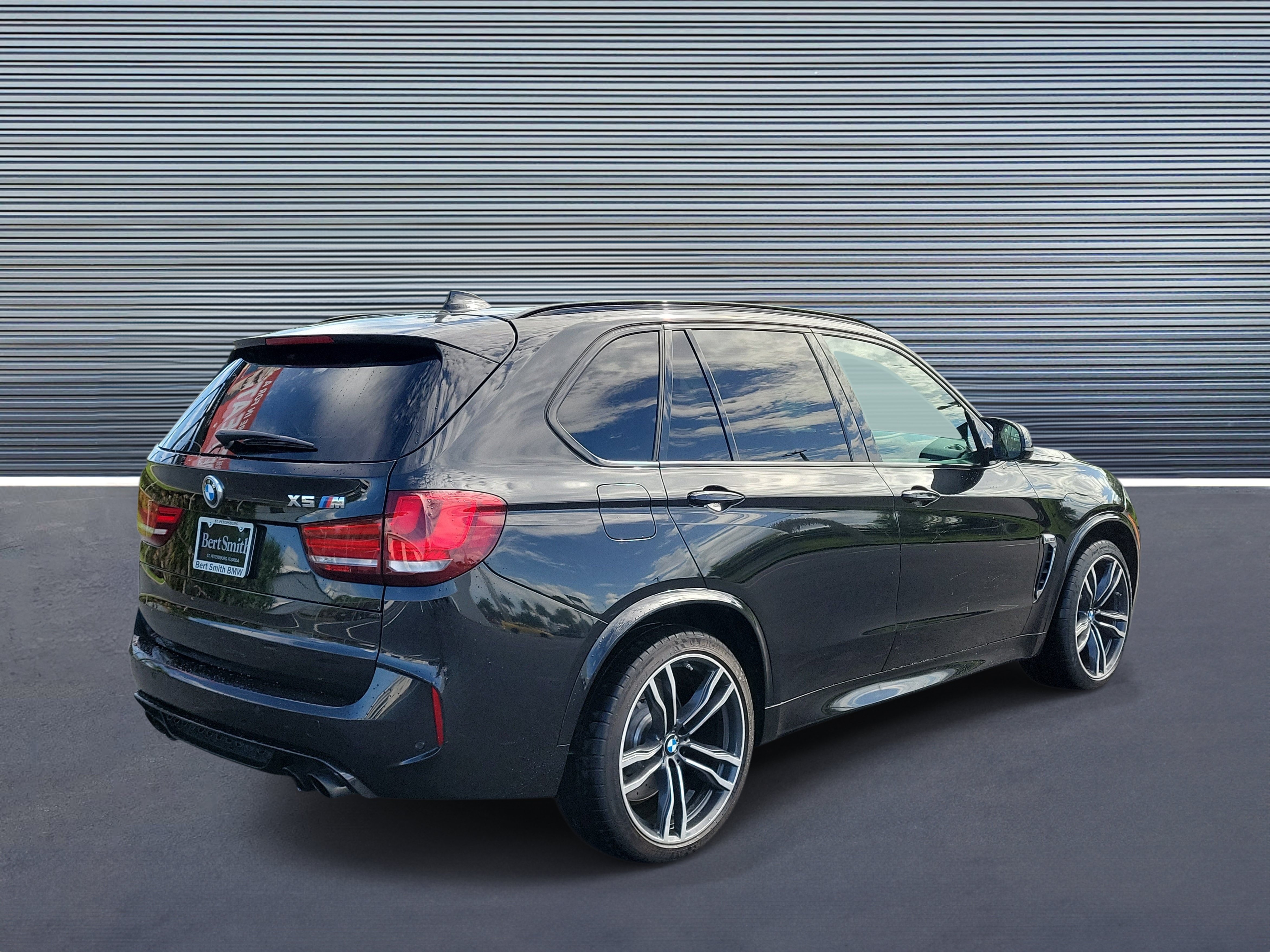 Used 2017 BMW X5 M AWD/4WD image 3