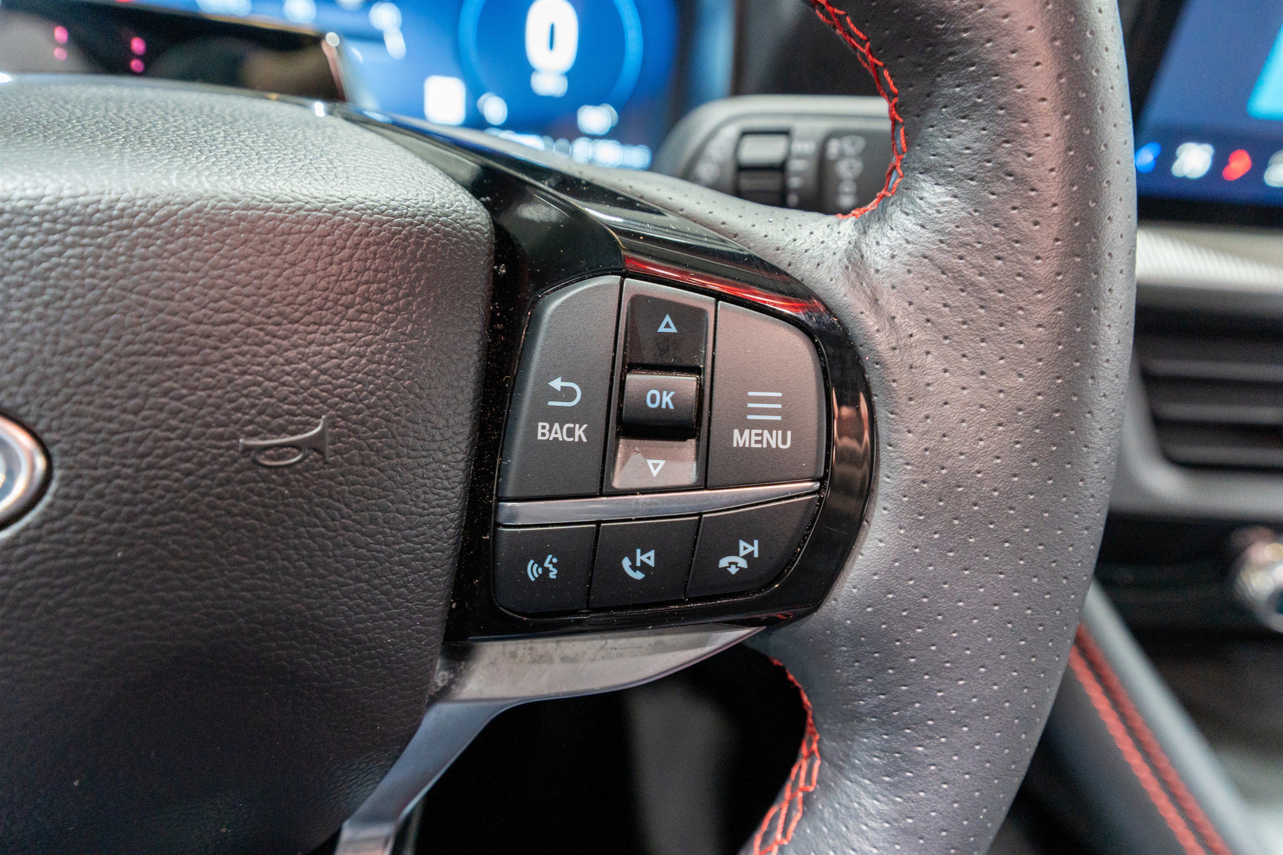 Used 2025 Ford Explorer ST-Line image 26