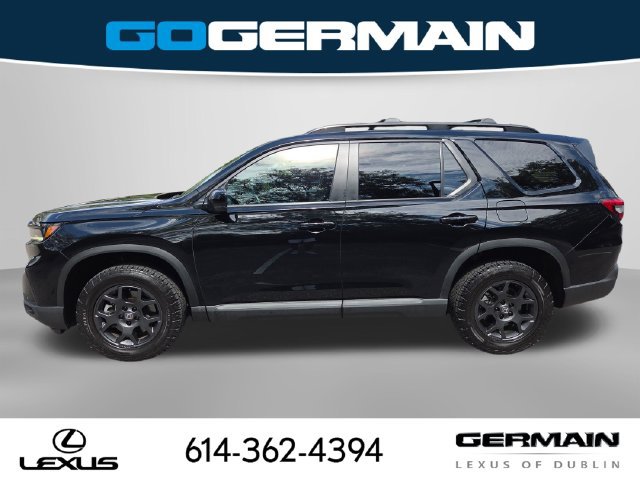 Used 2025 Honda Pilot TrailSport image 11