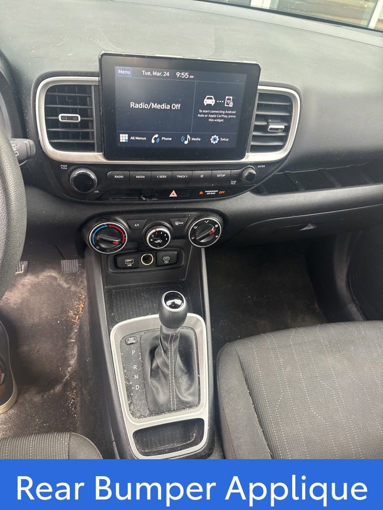 Used 2023 Hyundai Venue SE image 5