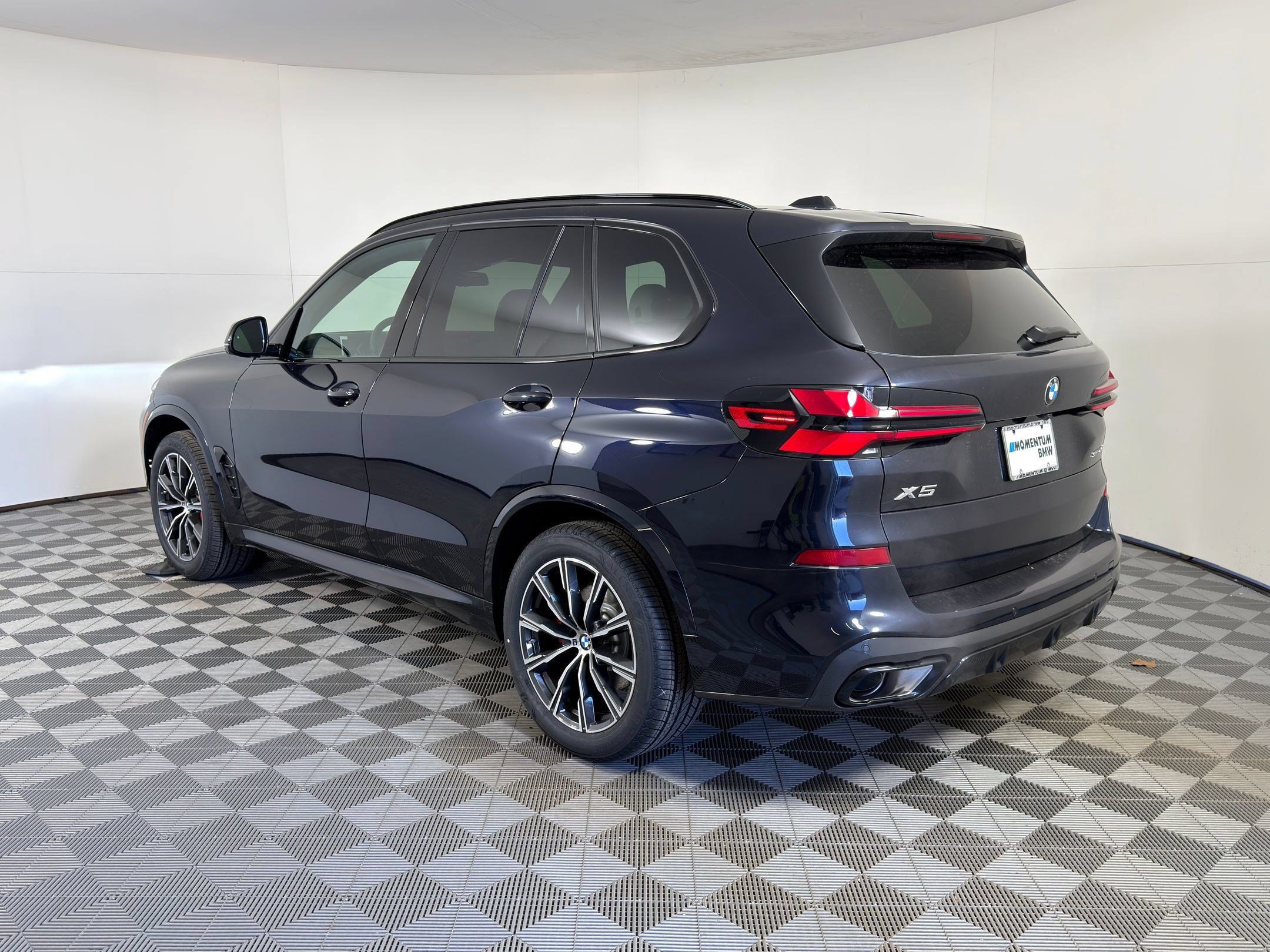 Used 2026 BMW X5 sDrive40i RWD image 3