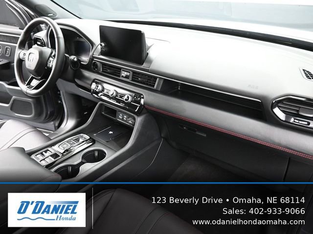 Used 2025 Honda Pilot Black Edition image 46