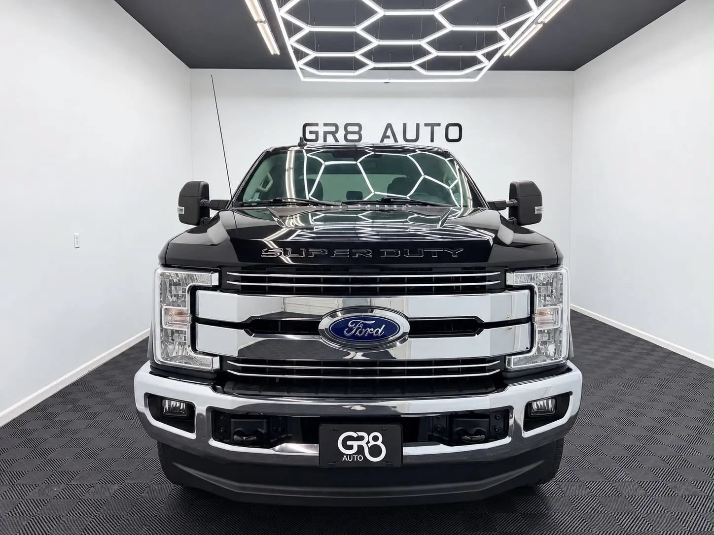 Used 2019 Ford F250 XLT w/ XLT Value Package AWD/4WD image 2
