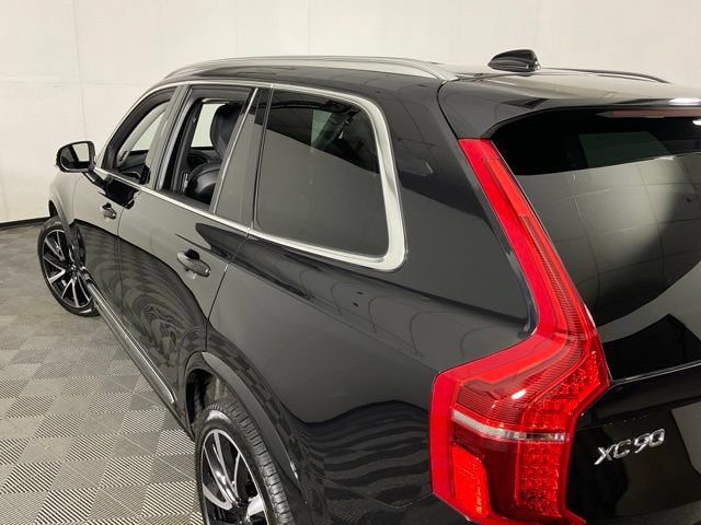 Certified 2025 Volvo XC90 B5 Plus w/ Protection Package AWD/4WD image 37