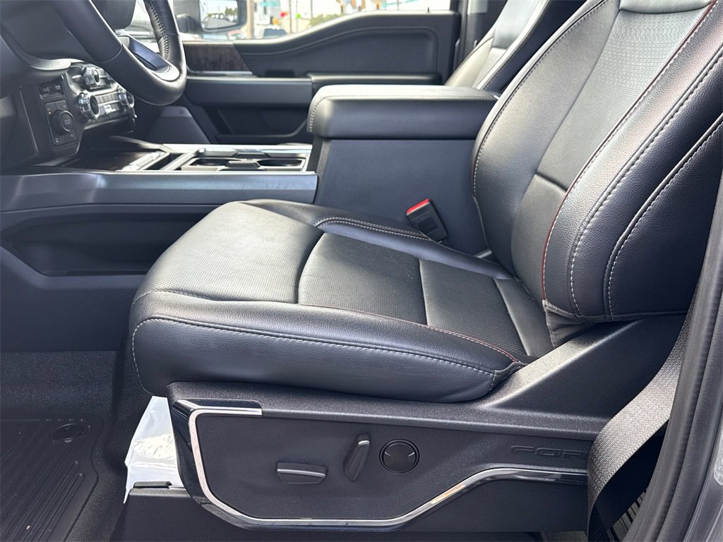 Certified 2024 Ford F250 Lariat w/ Chrome Package image 9
