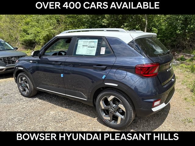 New 2026 Hyundai Venue SEL FWD image 3