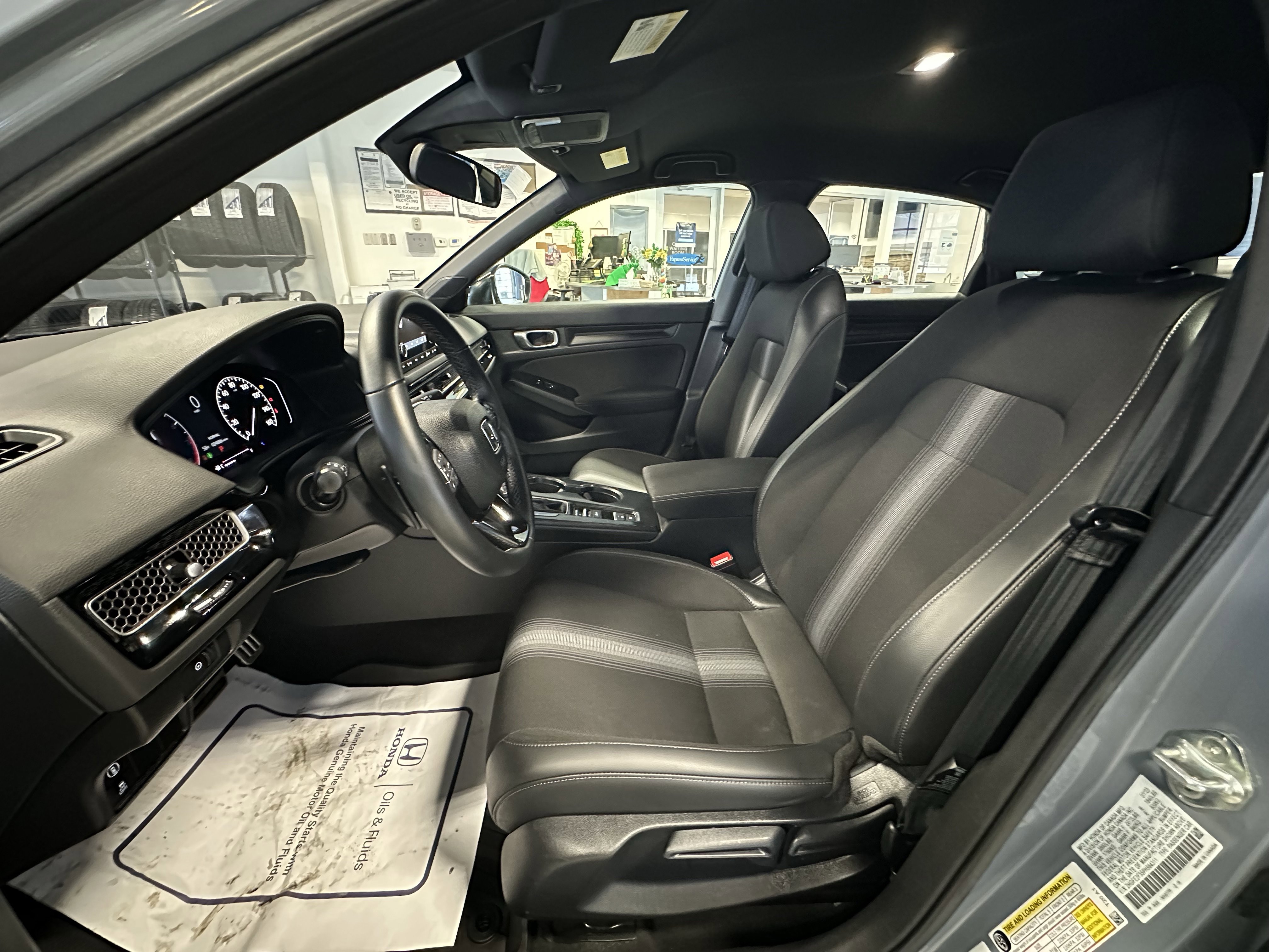 Used 2023 Honda Civic Sport image 8