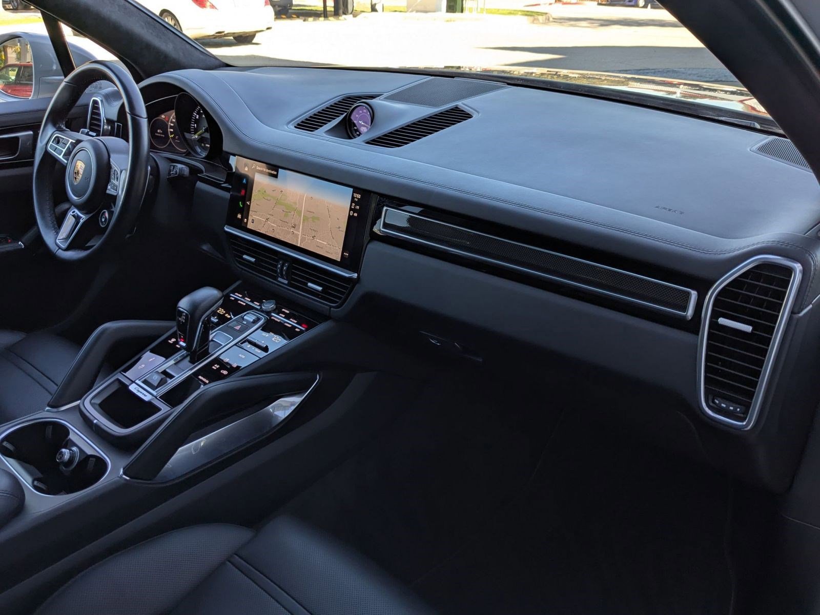 Used 2022 Porsche Cayenne Turbo S image 25