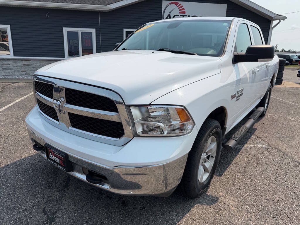 Used 2022 RAM 1500 Classic SLT w/ Electronics Convenience Group AWD/4WD image 9