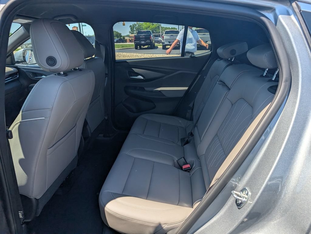 New 2026 Buick Envista Avenir FWD image 9