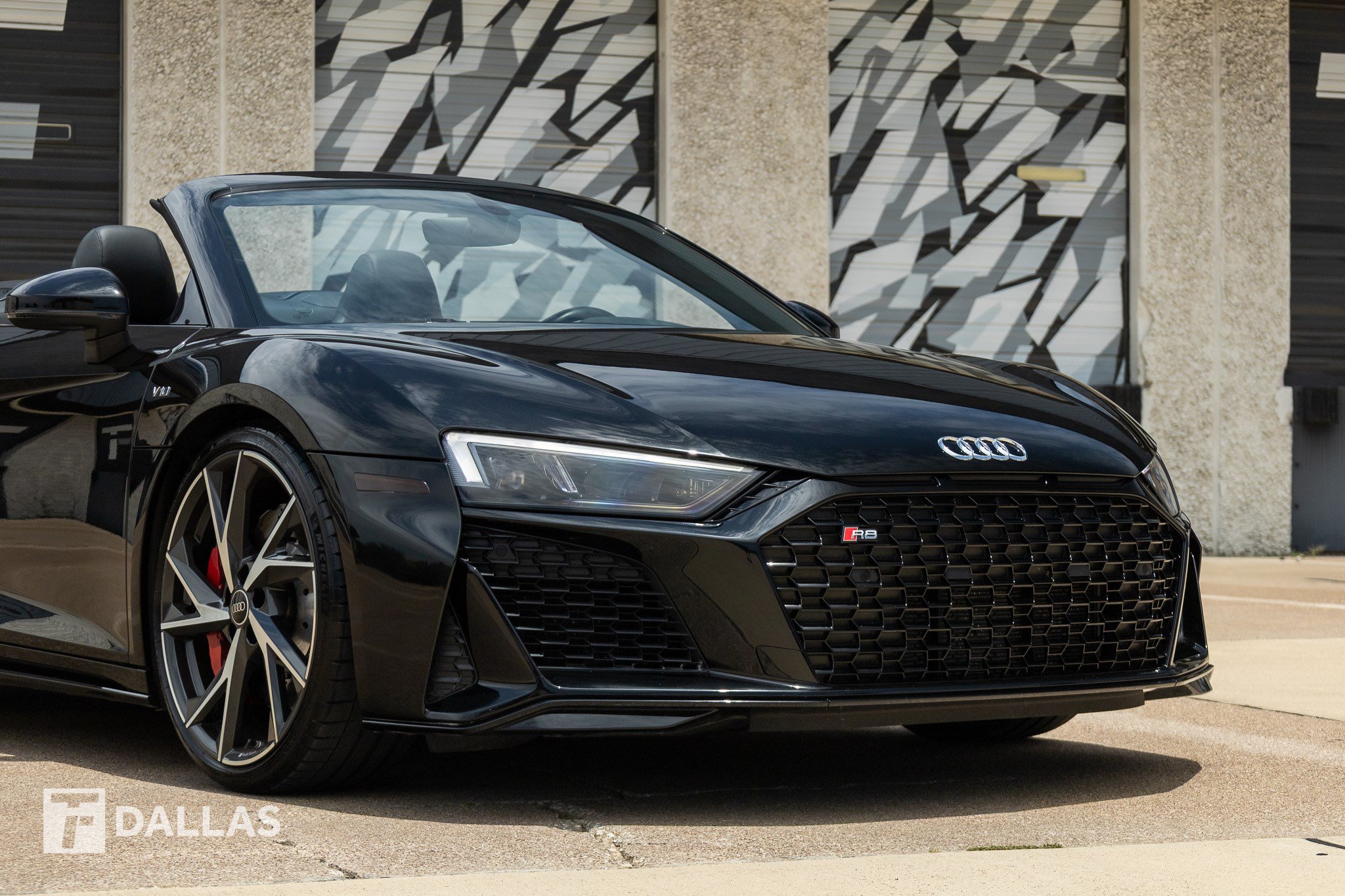 Used 2021 Audi R8 V10 w/ Premium Package RWD image 3
