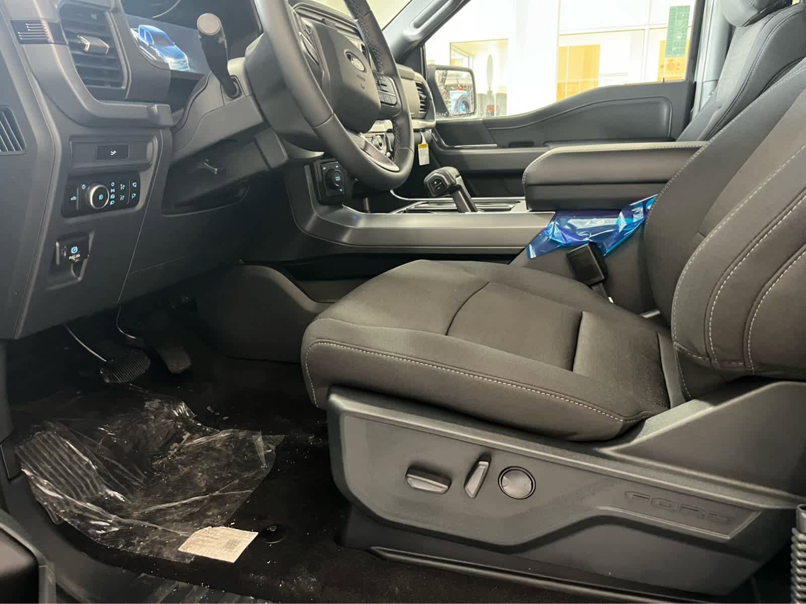 New 2026 Ford F150 XLT w/ Equipment Group 302A MID image 15