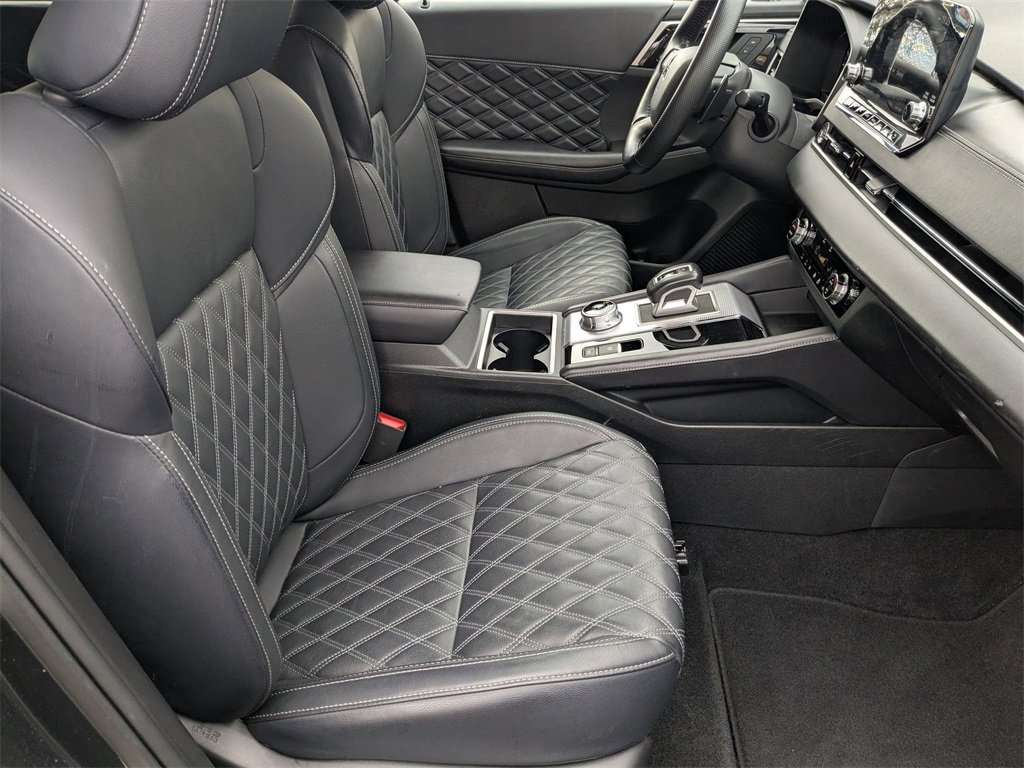 Used 2024 Mitsubishi Outlander SEL image 42