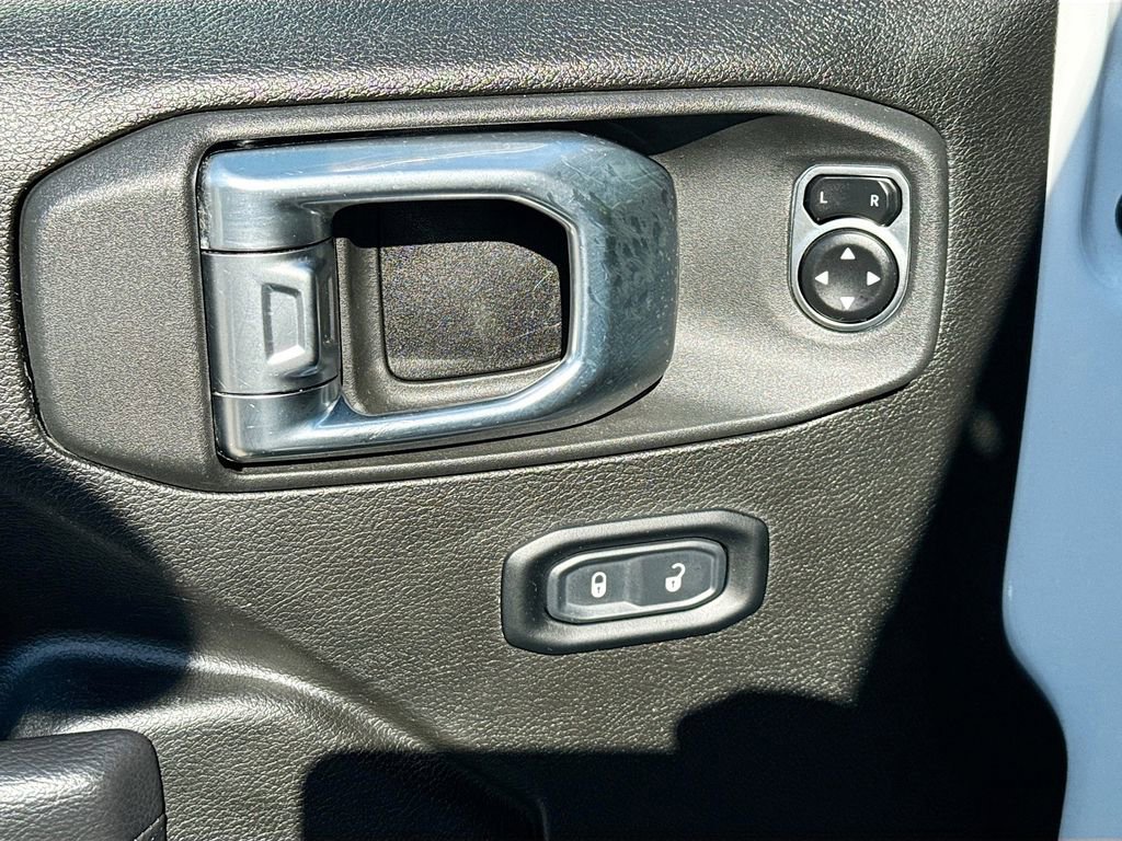 Used 2024 Jeep Wrangler Unlimited Rubicon 4xe AWD/4WD image 20