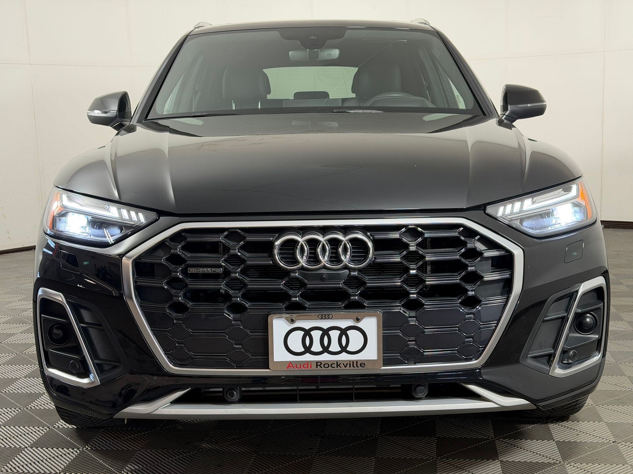 Used 2021 Audi Q5 e Prestige AWD/4WD image 6