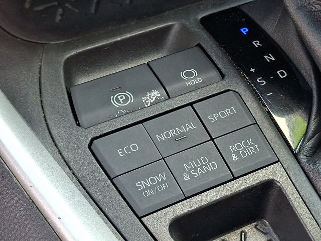 Certified 2022 Toyota RAV4 XLE AWD/4WD image 15