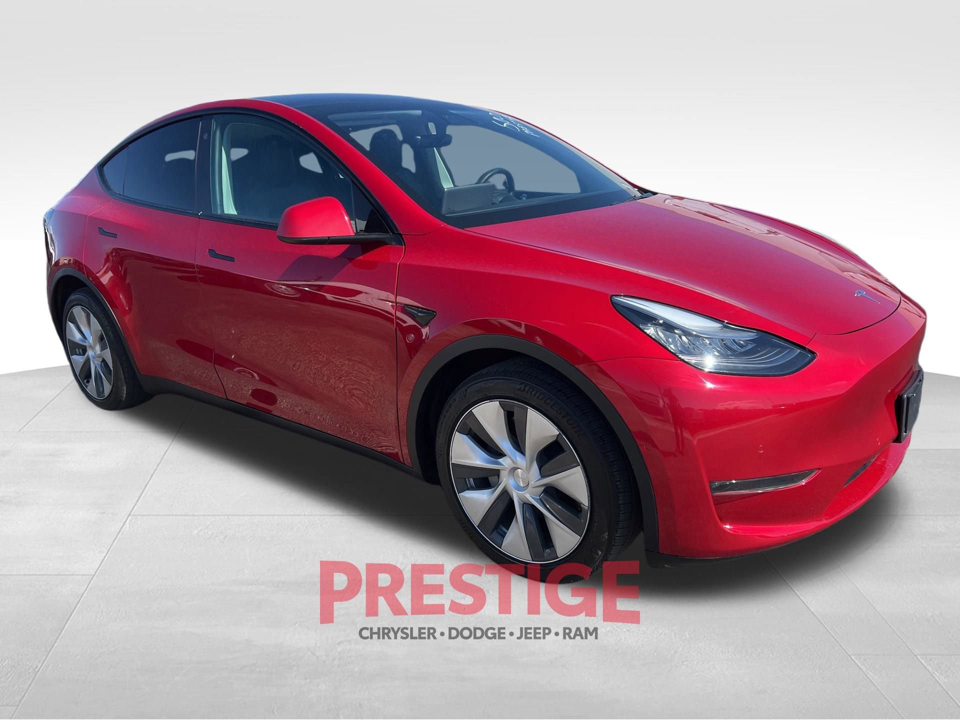 Used 2021 Tesla Model Y Long Range AWD/4WD image 3