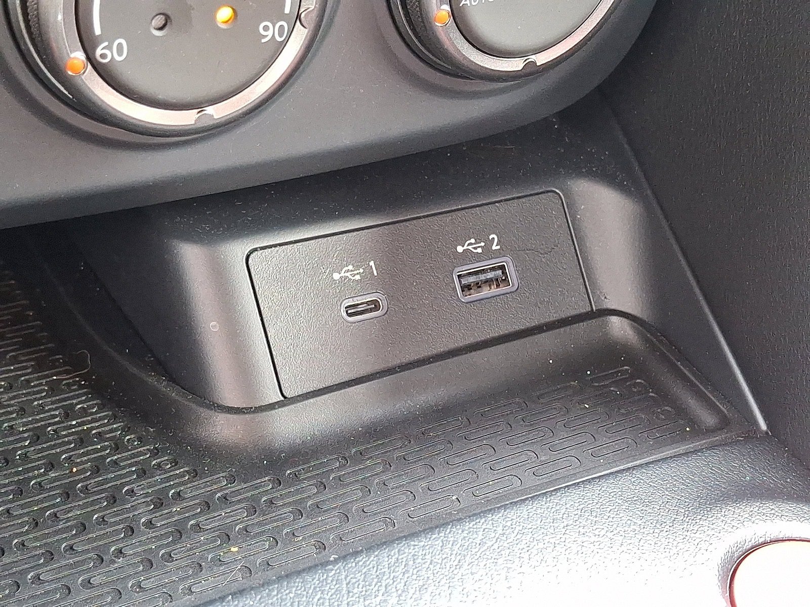 Certified 2024 Nissan Z NISMO w/ Floor Mat Package RWD image 23