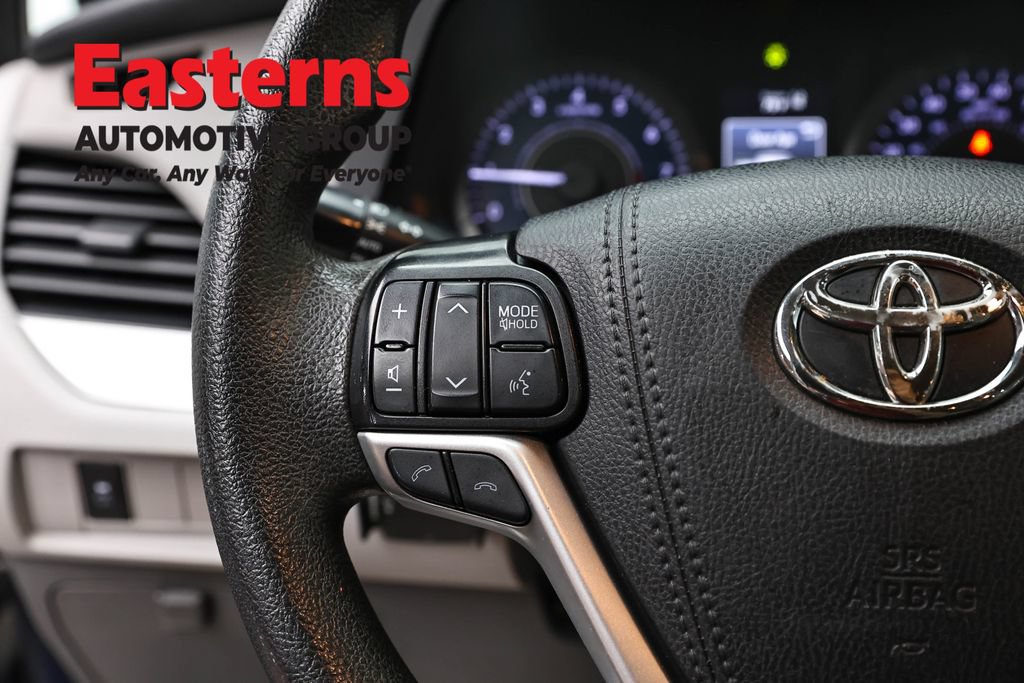 Used 2020 Toyota Sienna L FWD image 14