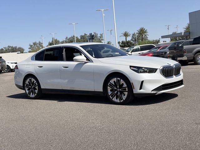Certified 2025 BMW 530i RWD image 4