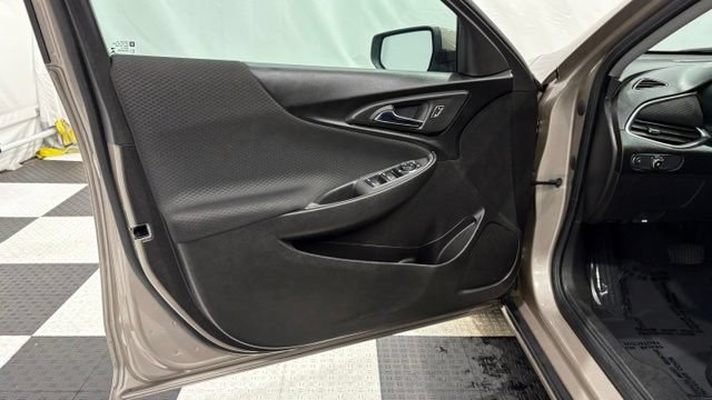 Used 2023 Chevrolet Malibu LT FWD image 13
