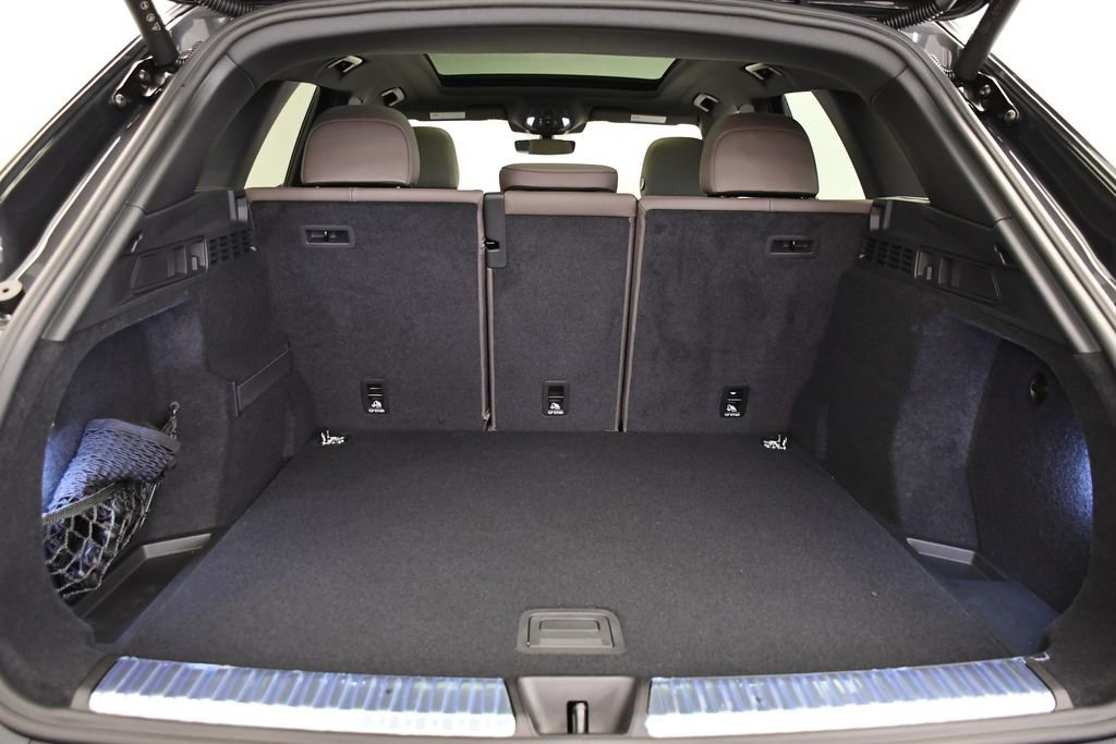 Used 2025 Audi Q5 Premium w/ Convenience Package image 53