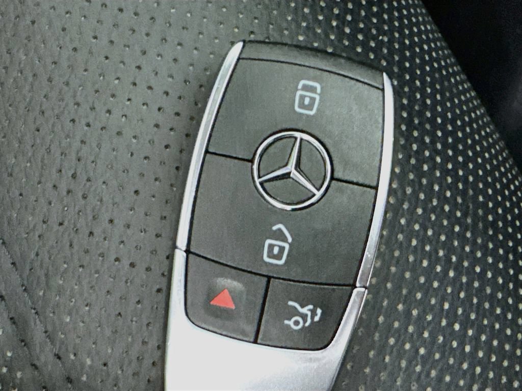 Used 2024 Mercedes-Benz GLE 350 4MATIC image 37