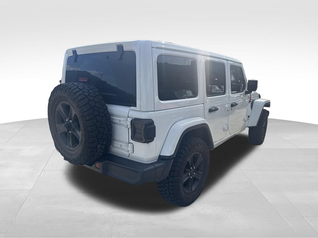 Used 2022 Jeep Wrangler Unlimited Sahara AWD/4WD image 6