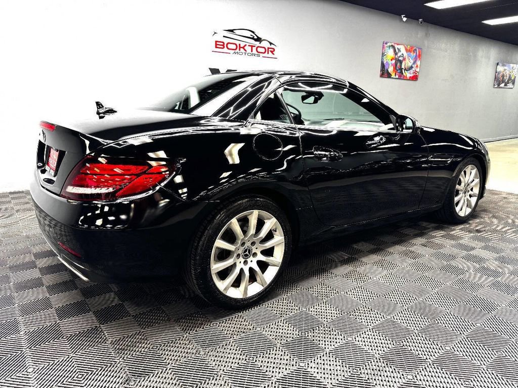 Used 2019 Mercedes-Benz SLC 300 w/ Premium Package image 25