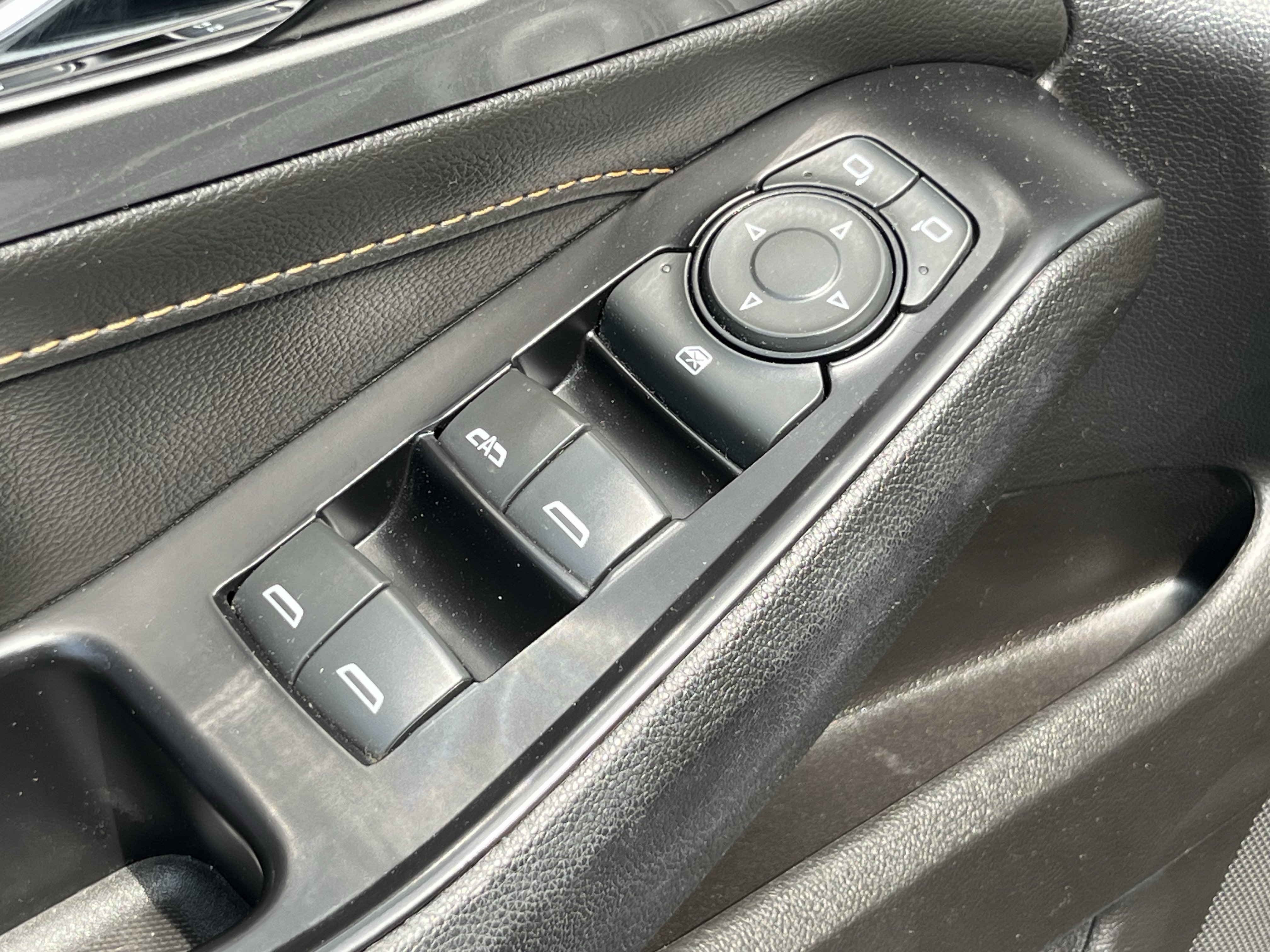 Used 2019 Chevrolet Traverse LT w/ LT Premium Package AWD/4WD image 24
