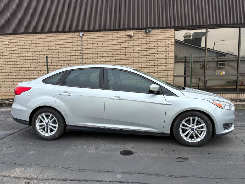 Used 2016 Ford Focus SE image 6