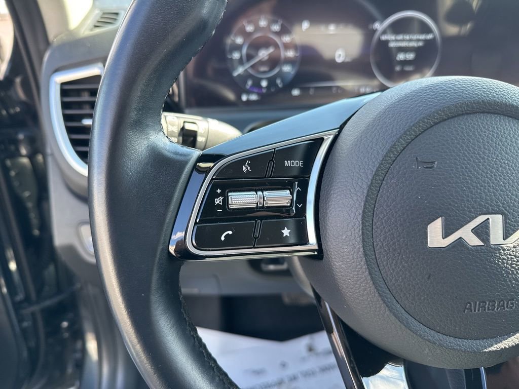 Used 2024 Kia Seltos S AWD/4WD image 16