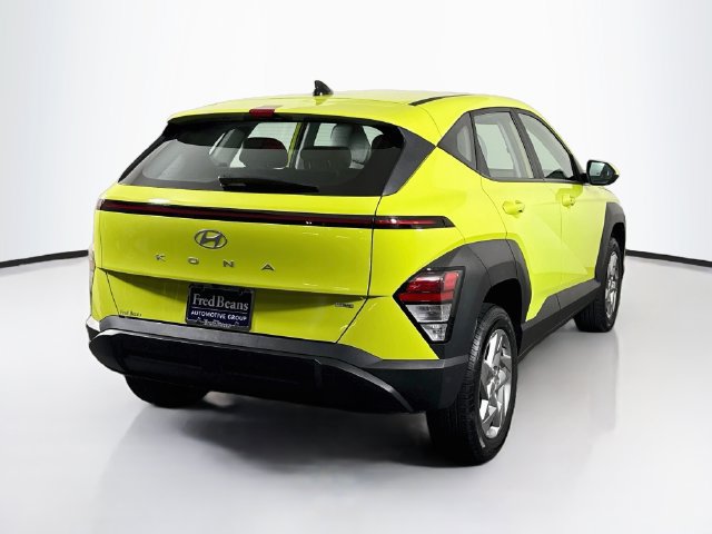 Certified 2024 Hyundai Kona SE AWD/4WD image 8