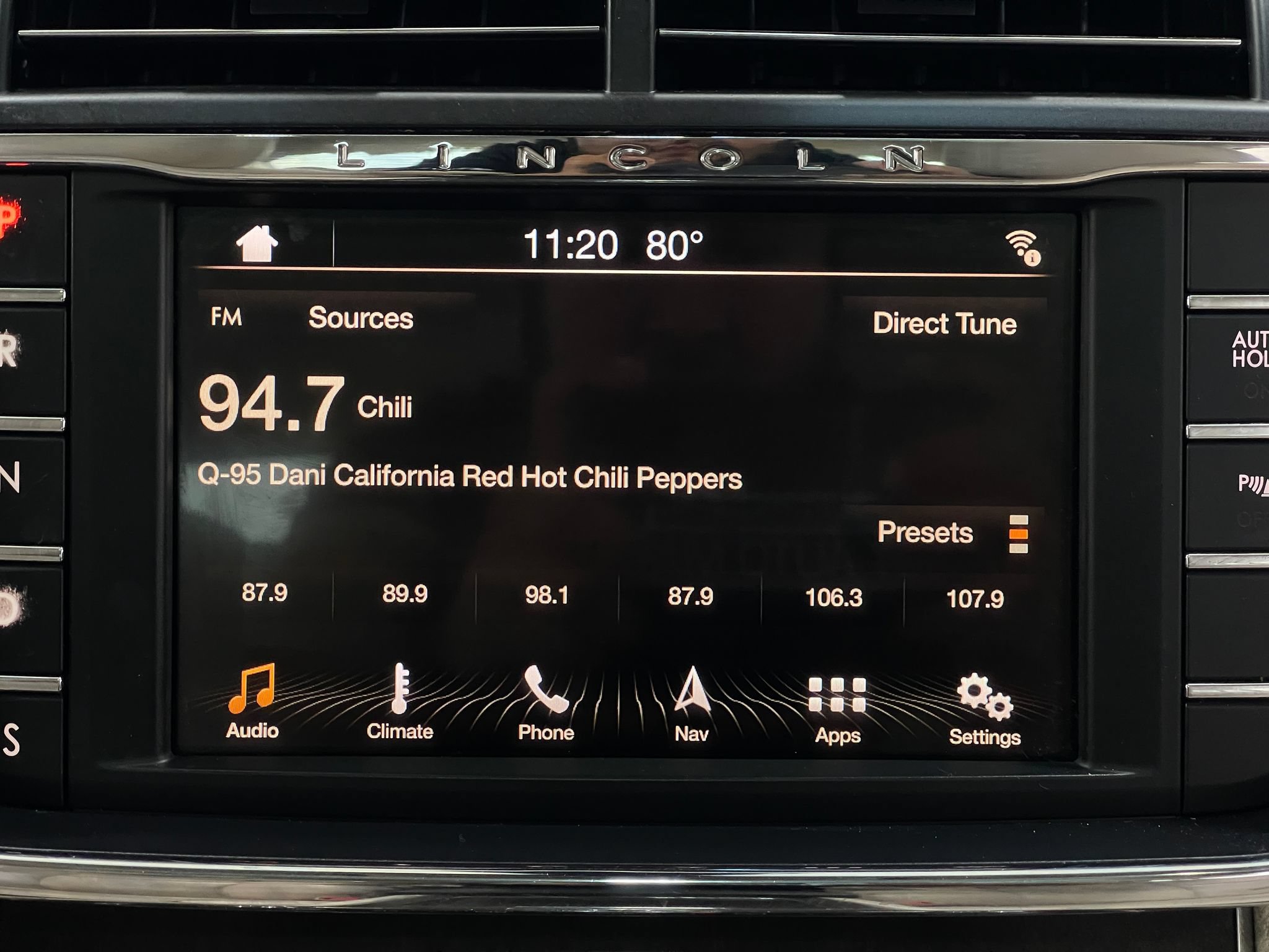 Used 2018 Lincoln Continental Select w/ Continental Climate Package AWD/4WD image 24