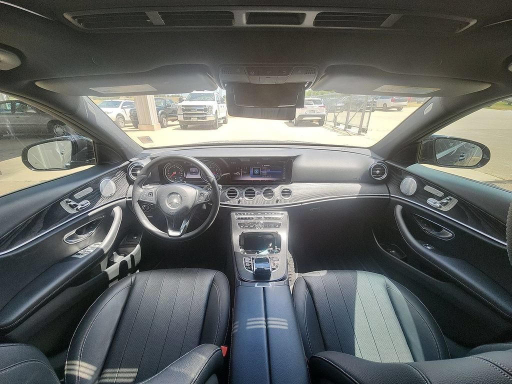 Used 2018 Mercedes-Benz E 300 image 10