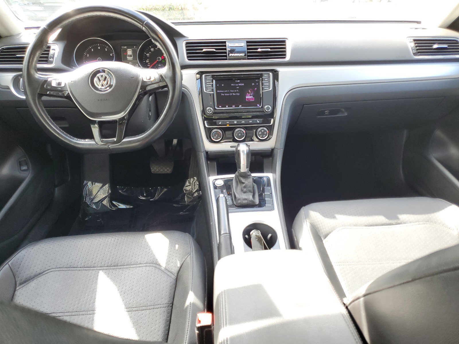 Used 2019 Volkswagen Passat 2.0T Wolfsburg image 14