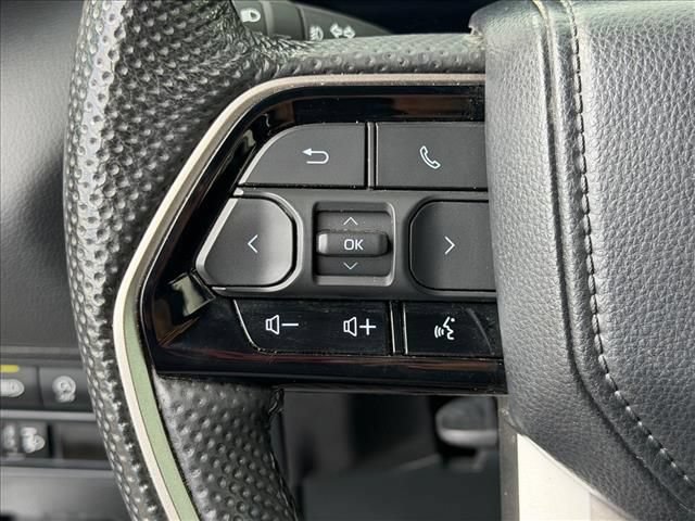 Used 2024 Toyota Tundra Limited w/ Power Package AWD/4WD image 17