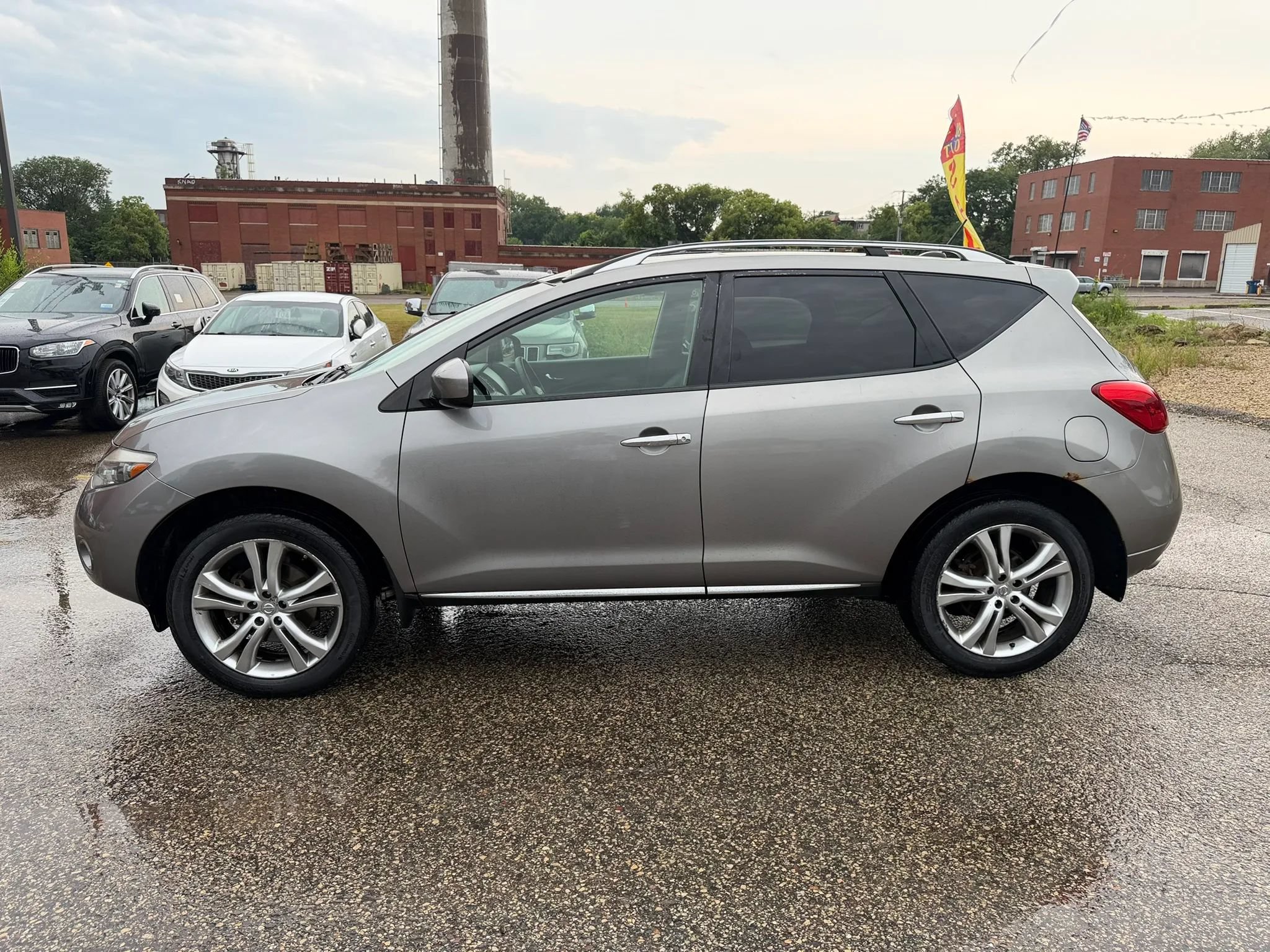 Used 2010 Nissan Murano LE w/ Navigation Pkg AWD/4WD image 3