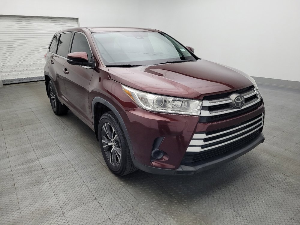 Used 2018 Toyota Highlander LE FWD image 13