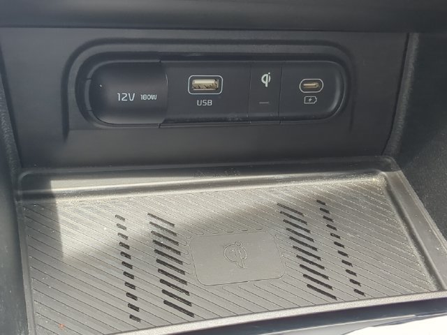 Used 2024 Kia Sportage EX FWD image 25